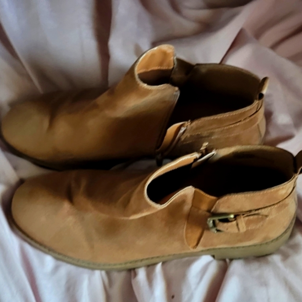 Bootie - Picture 4 of 4